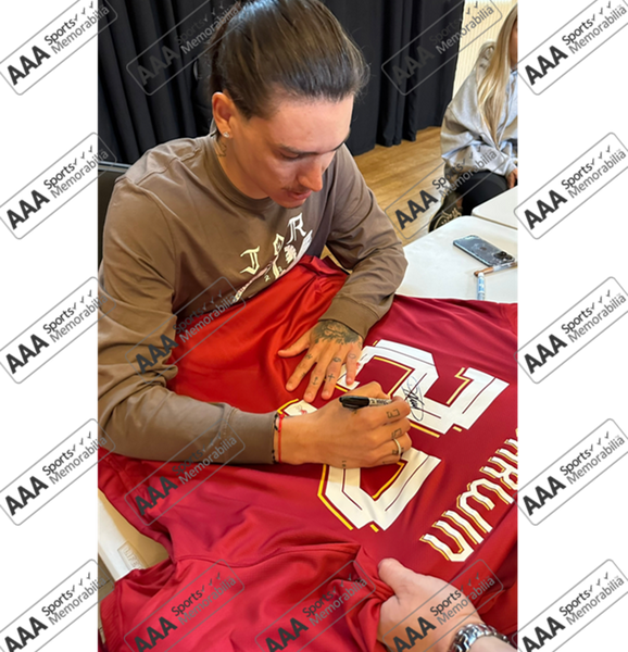 Darwin Nunez Hand Signed Liverpool 202223 Home Shirt in Deluxe Classi AAA Sports Memorabilia