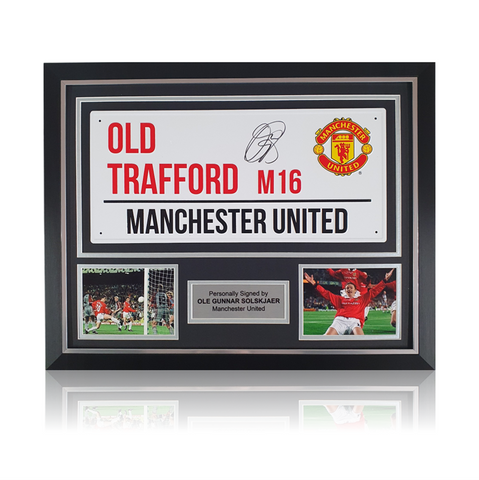 Ole Gunnar Solskjær Hand Signed OLD TRAFFORD Sign In Classic Frame