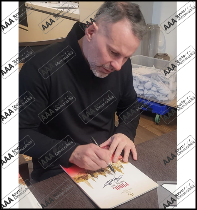 Ryan Giggs Hand Signed 2008 CHAMPIONS LEAGUE Programme In Classic Frame
