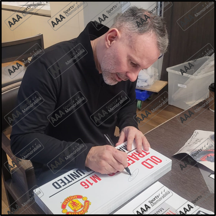 Ryan Giggs Hand Signed OLD TRAFFORD Sign In Classic Frame
