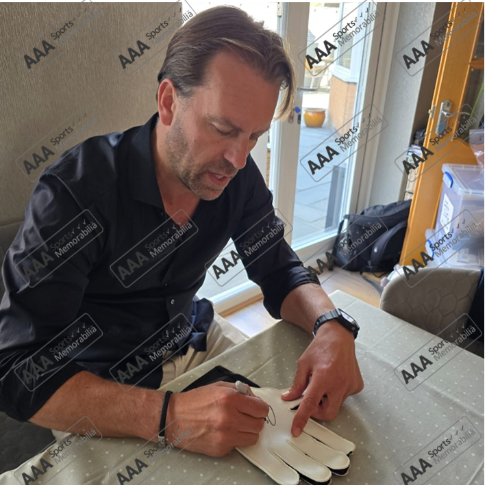 Sander Westerveld Hand Signed BLACK Goalkeepers Glove