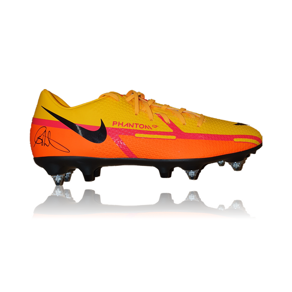 Football boots cheap orange nike