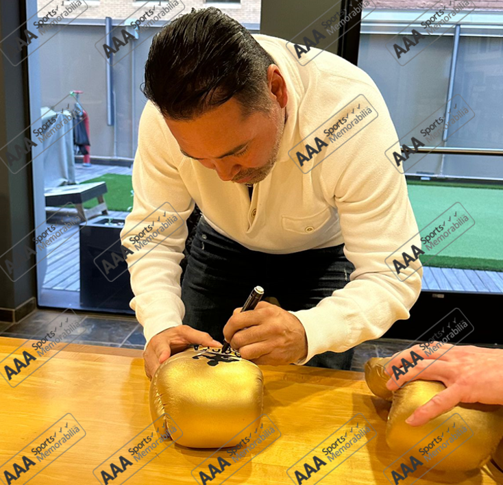 Oscar De La Hoya Signed GOLD Boxing Glove In Dome Frame