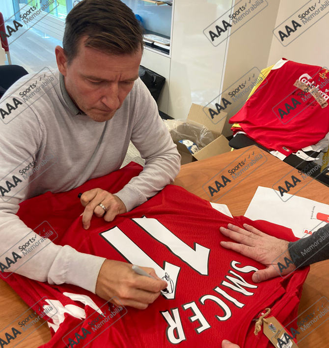 Vladimir Smicer Hand Signed Liverpool 2005 ISTANBUL #11 Shirt in Deluxe Classic Frame